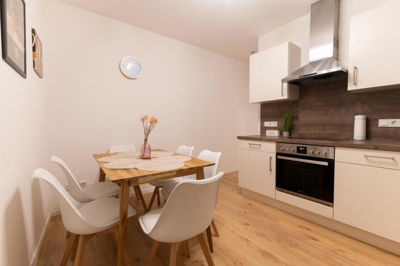 Peter Apartments - Premium Wohnung I 95Qm I 3 Schlafzimmer I Grosses Bad I Kueche I Wohnzimmer I Tv Фульда Екстер'єр фото